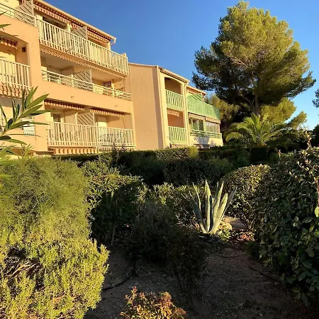 Climatise Avec Vue Panoramique Sur La Baie D'agay Apartmán