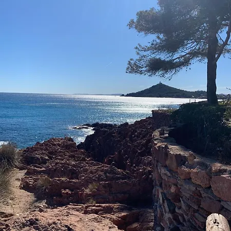 Climatise Avec Vue Panoramique Sur La Baie D'agay *